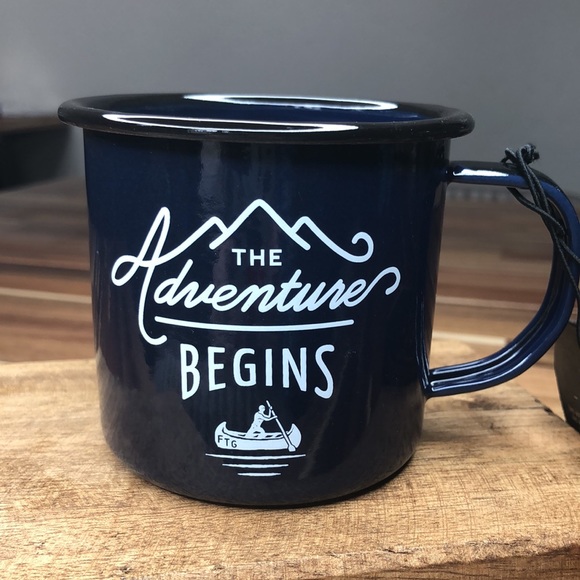 Gentlemen's Hardware Enamel Camping Mug The Adventure Begins Dark Blue - NWT - Picture 2 of 4